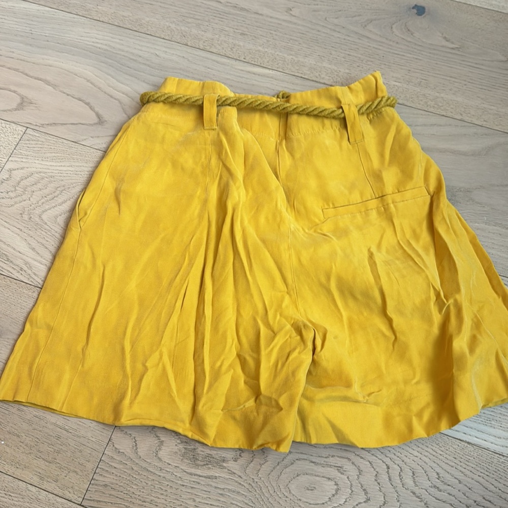 Mango Shorts - Picture 6 of 7